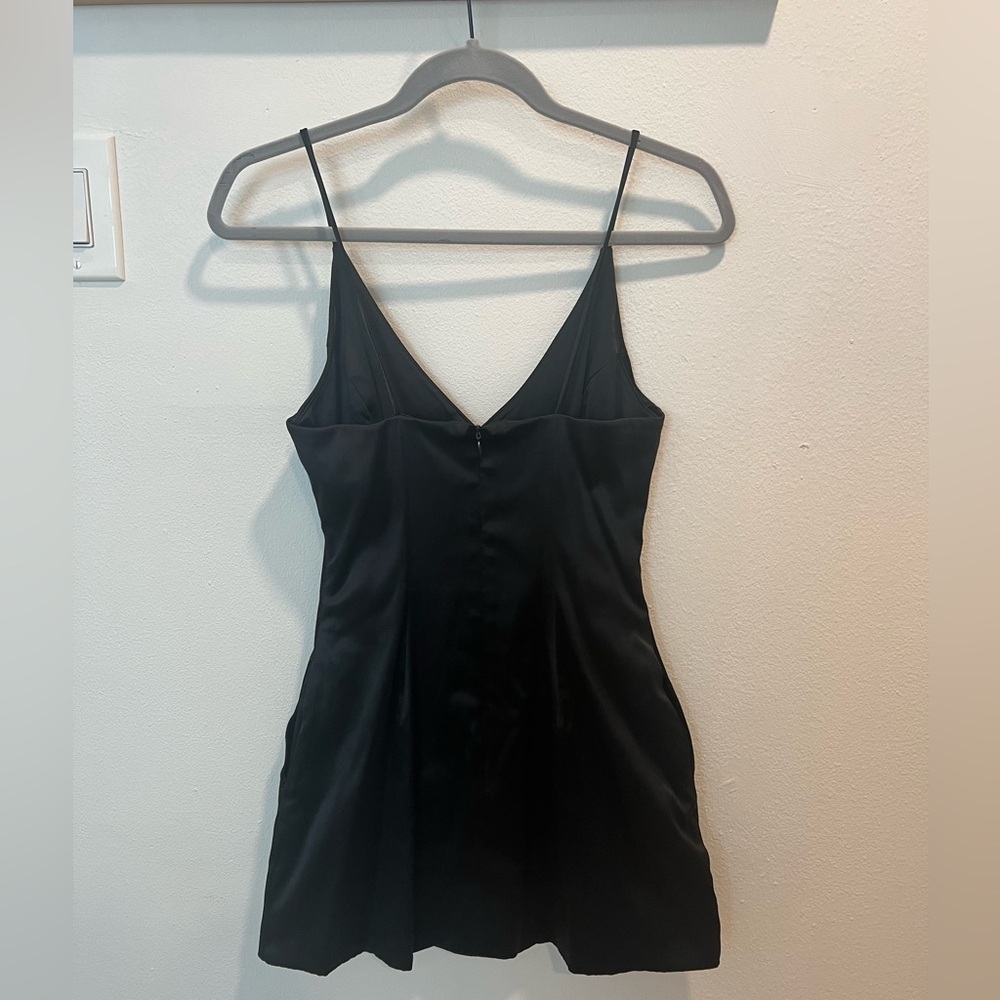 Little black dress in satin material - Picture 1 of 5